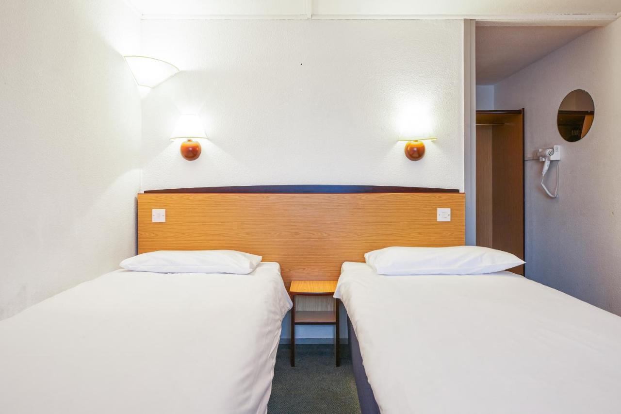 Campanile Hotel Wakefield Exterior photo
